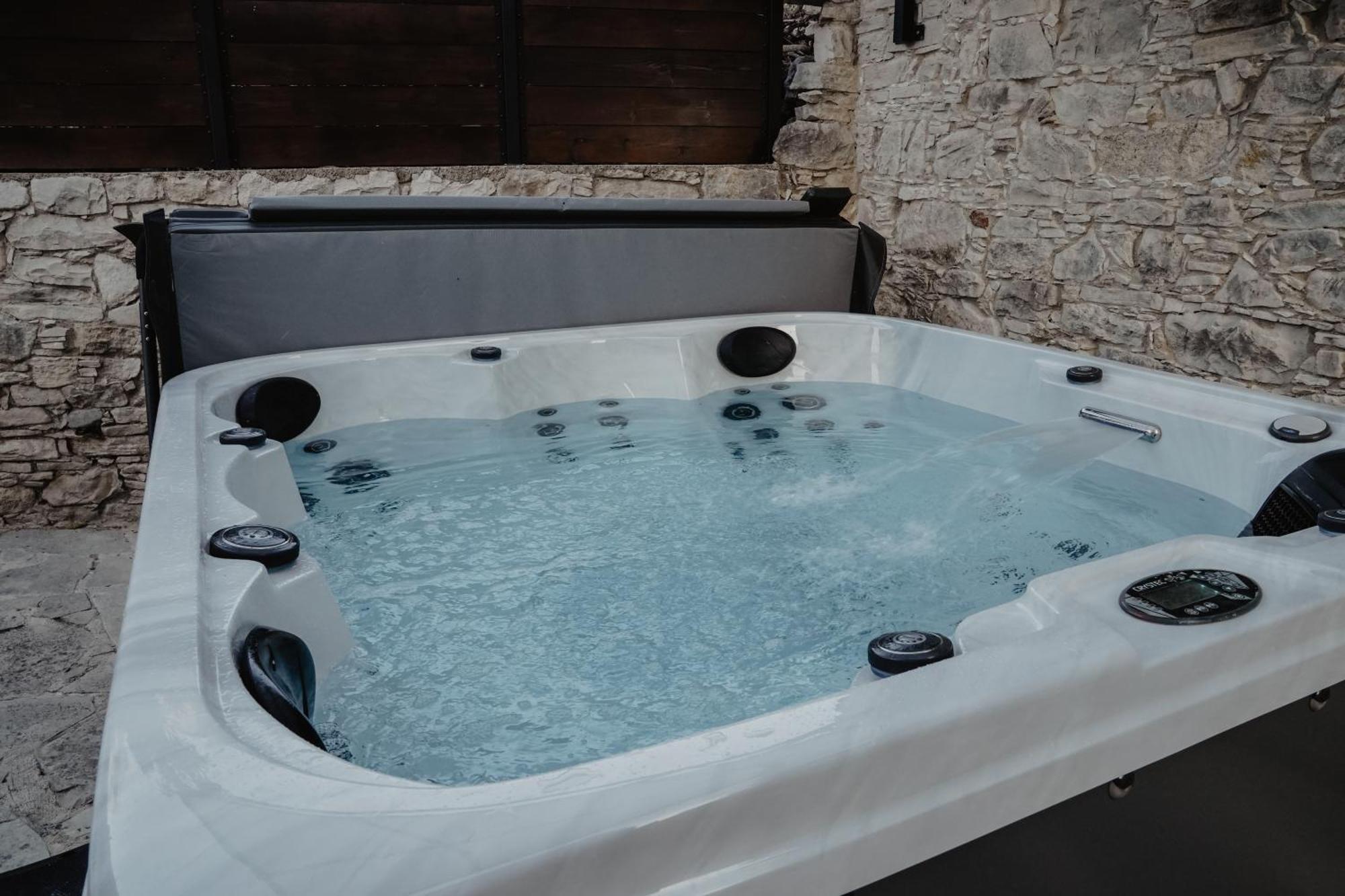 The Stonehouse Suites With Private Bath Spas Лимасол Екстериор снимка