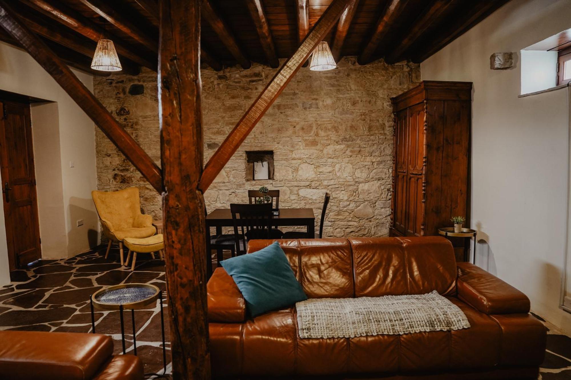 The Stonehouse Suites With Private Bath Spas Лимасол Екстериор снимка