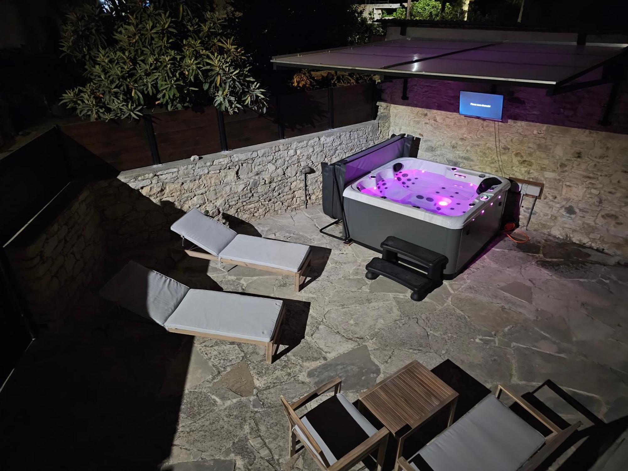 The Stonehouse Suites With Private Bath Spas Лимасол Екстериор снимка