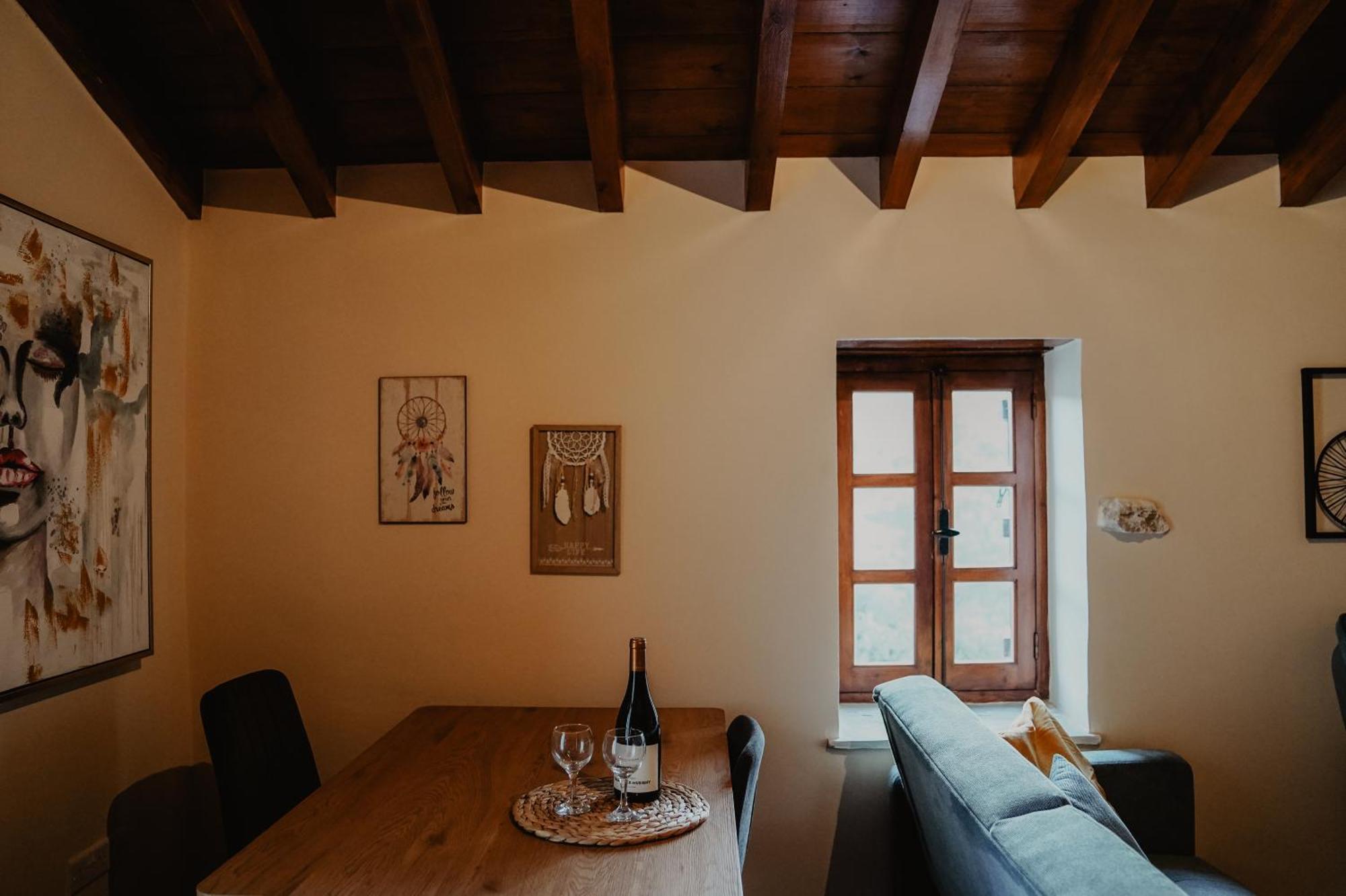The Stonehouse Suites With Private Bath Spas Лимасол Стая снимка